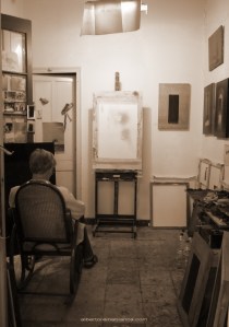 01-interiores-busutil-escuchar-pintura-alberto-reina